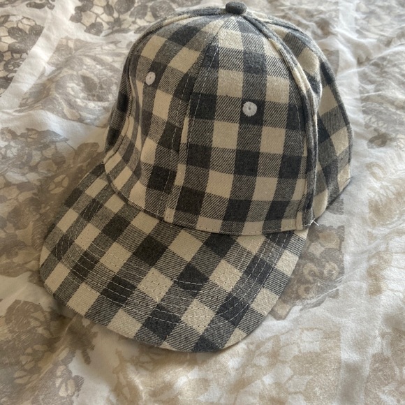Small Check baseball cap in grey and beige - Picture 1 of 1